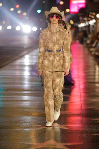 Look 66